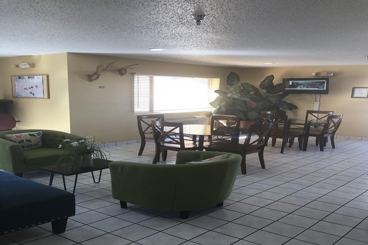 Super 8 By Wyndham Florence Co Extérieur photo
